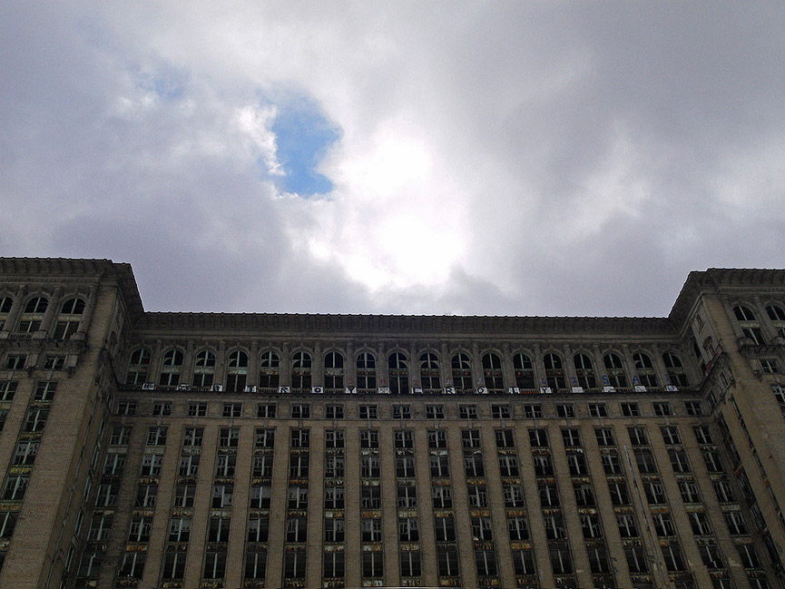 Michigan Central Depot, vista frontal. Detroit Derek Photography