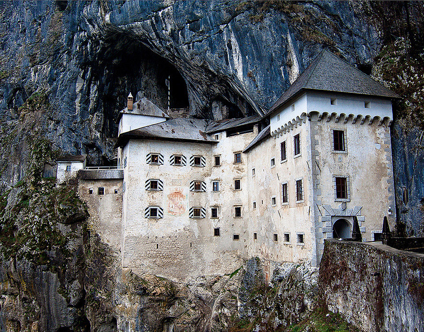 Castillo de Predjama, Eslovenia. EndlessNot