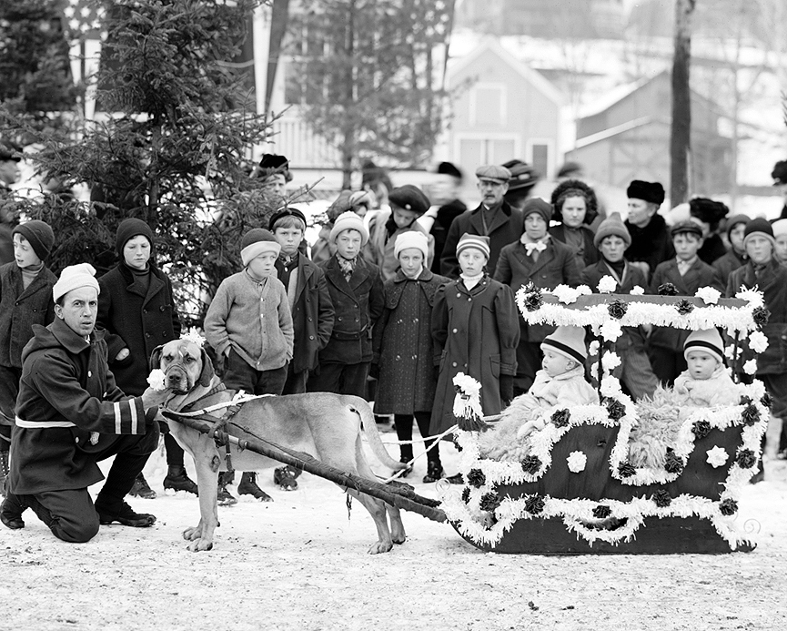 Desfile de niños, en pleno carnaval de invierno. Nueva York, 1909. Biblioteca del Congreso