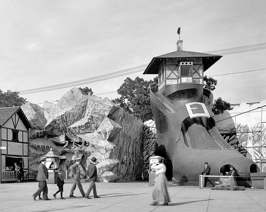 Tobogan The Big Shoe. Cleveland, 1905. Librería del Congreso