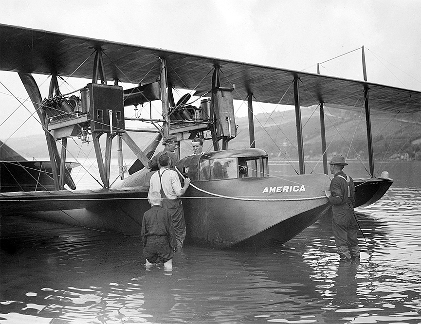 Hidroavión Curtiss Modelo H, América, en Hammondsport. Nueva York, 1914. Librería del Congreso