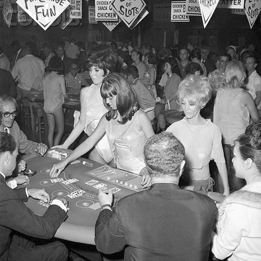 Croupiers de Black Jack en el Casino Silver Nugget. Las Vegas, 1966. Bettmann, Corbis