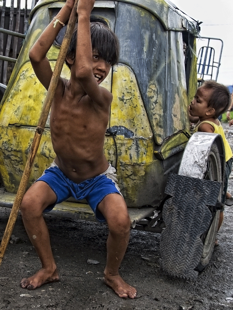 Vida intensa de los niños del barrio Baseco, Manila. Mio Cade