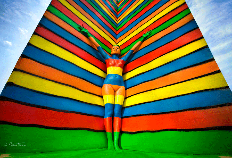 Carne y acrílico © Ben Heine