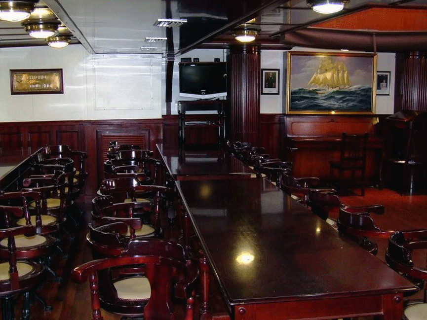 El salón donde comen y pasan sus ratos de ocio. Alcantara