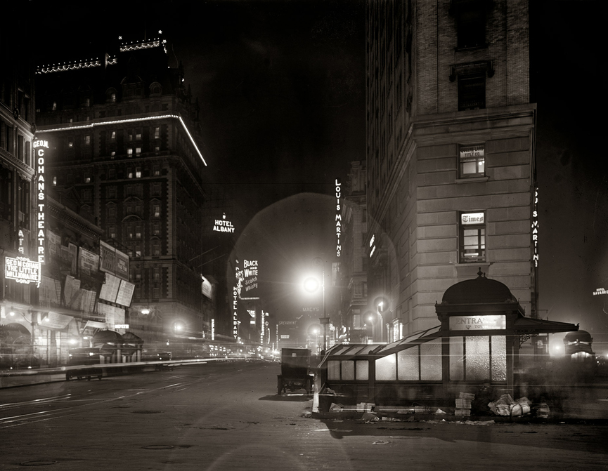 Broadway en la noche desde Times Square. Nueva York, 1911. Detroit Publishing, Librería del Congreso