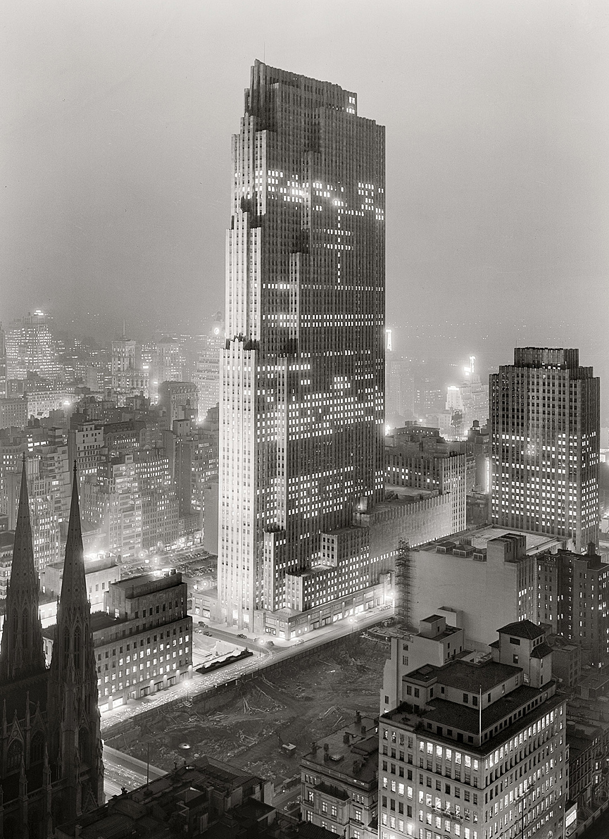 Rockefeller Center y el edificio de la RCA desde el 515 de Madison Avenue. Nueva York, 1933. Samuel Gottscho, Librería del Congreso