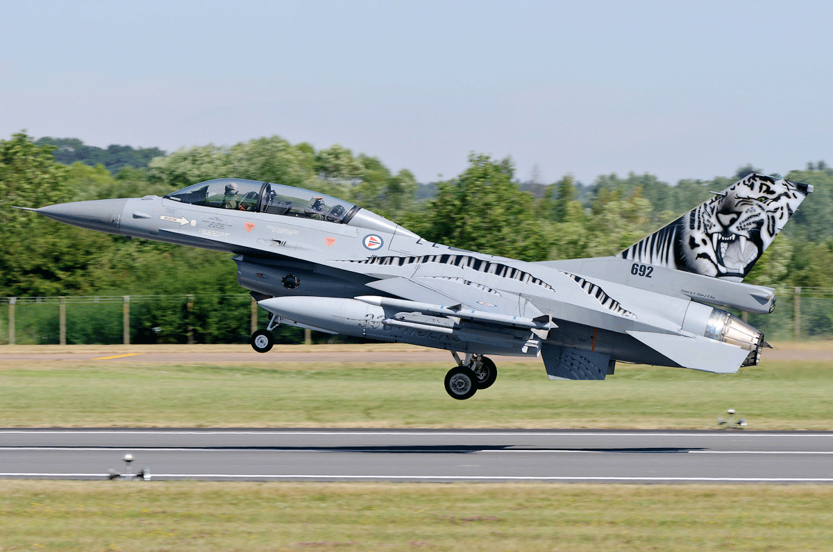 General Dynamics Fokker F-16BM Fighting Falcon. Stephen Kilvington