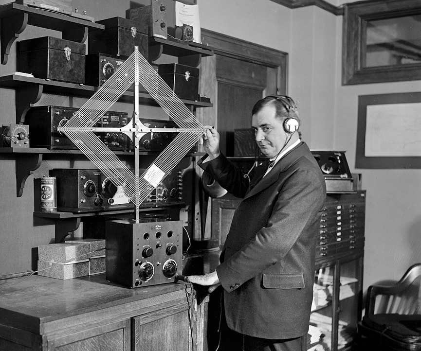 Sr. Gore es una Deforest D-7A, 1924. Shorpy