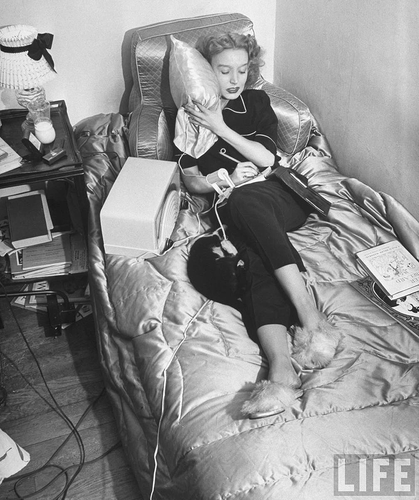 Radio columnista Harriet Van Horne. Nueva York, 1947. Life, Bernard Hoffman