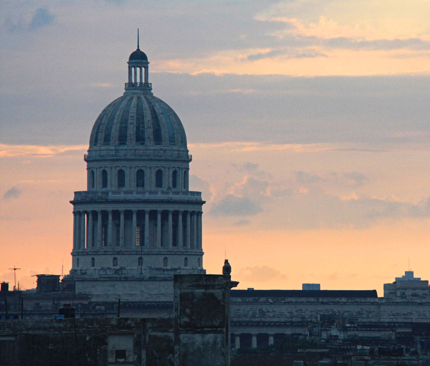 El Capitolio. Polytropos