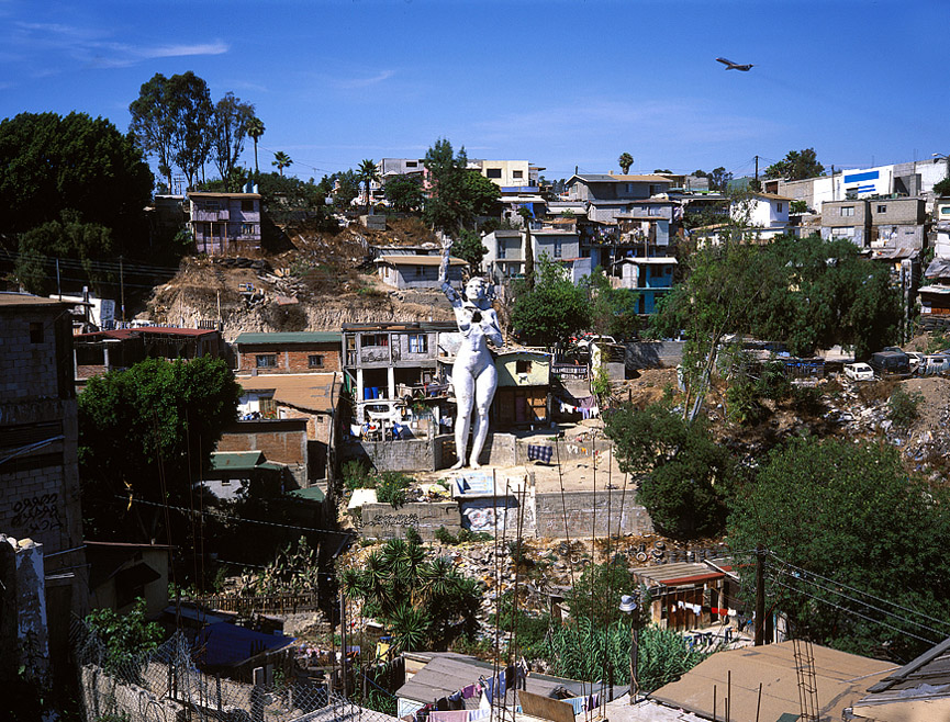 La Mona III Milenio, Tijuana 4. Yupi Harris