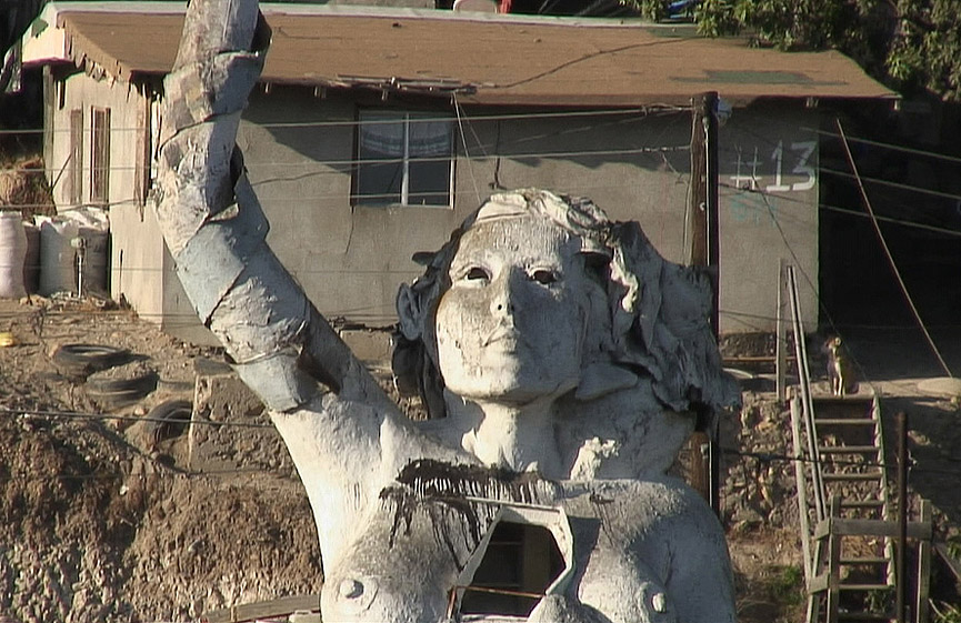 La Mona III Milenio, Tijuana 8. Yupi Harris