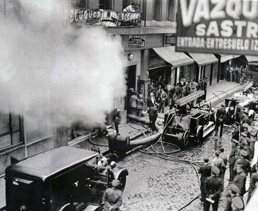 Incendio en la calle de Regueros. 1933