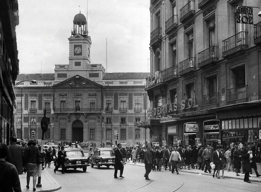 Calle Preciados. 1966