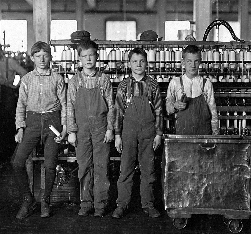 Niños de la fábrica de algodón Daniel Manufacturing Co. de Lincolnton en Carolina del Norte, 1908. Shorpy