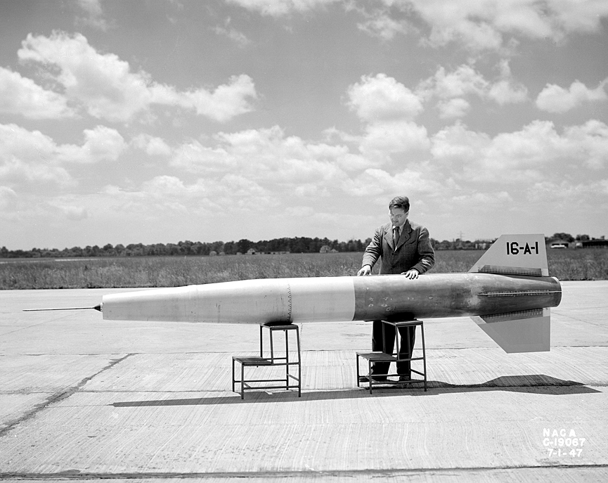Un misil estatorreactor en el Lewis Research Center, en 1947. NASA