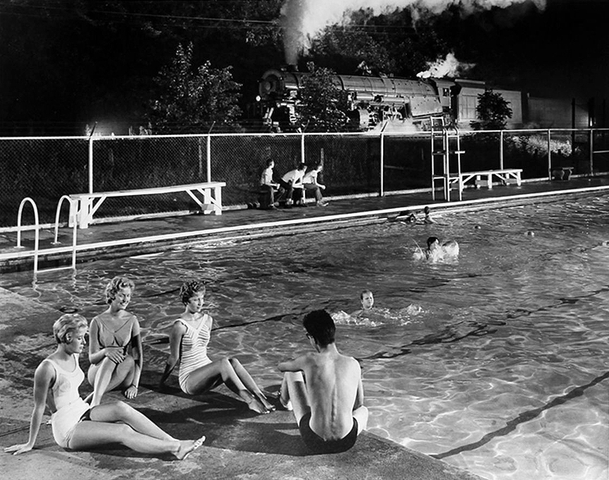 Desde una piscina en Welch West, Virgina, 28 de agosto de 1958. Ogle Winston Link