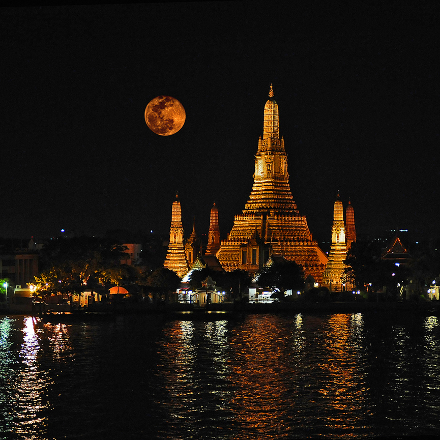 Templo Wat Arun. Bangkok, Tailandia. Peem