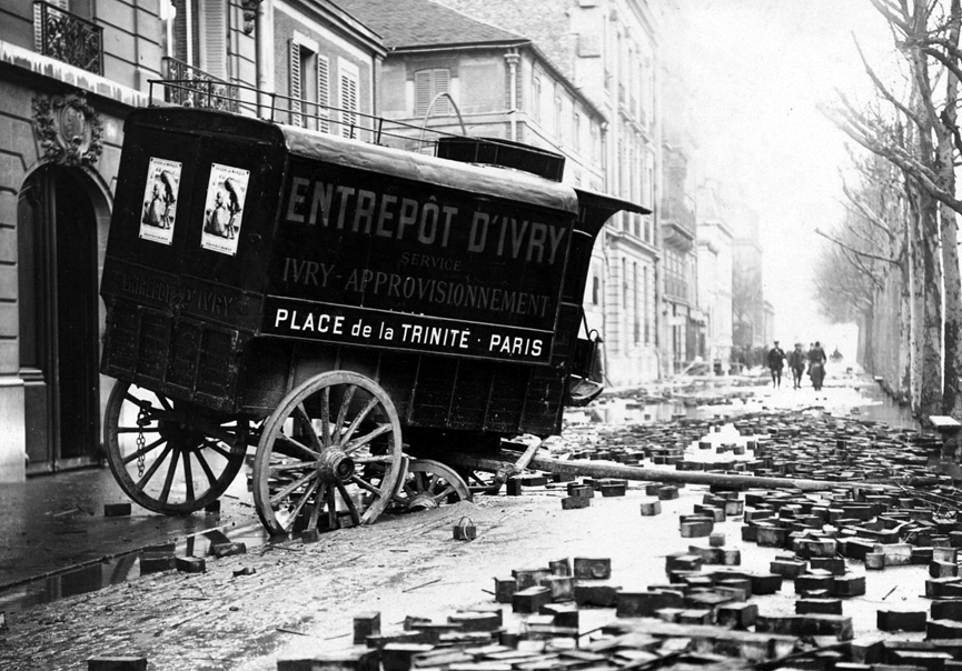 Carro de aprovisionamiento. BHVP, Roger Viollet