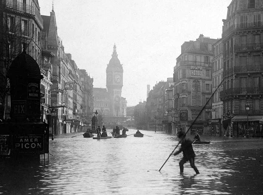 Rue de Lyon. BHVP, Roger Viollet