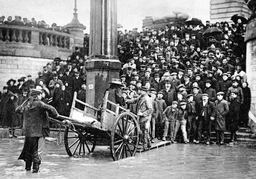 Transbordement. BHVP, G. Leyris