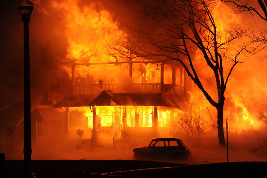 Nueve casas se quemaron durante un incendio en Ocean Grove. Grace