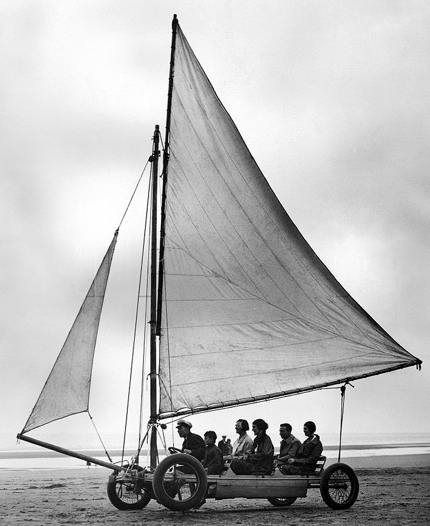 Sand Yachting. Hulton Archive, Getty Images
