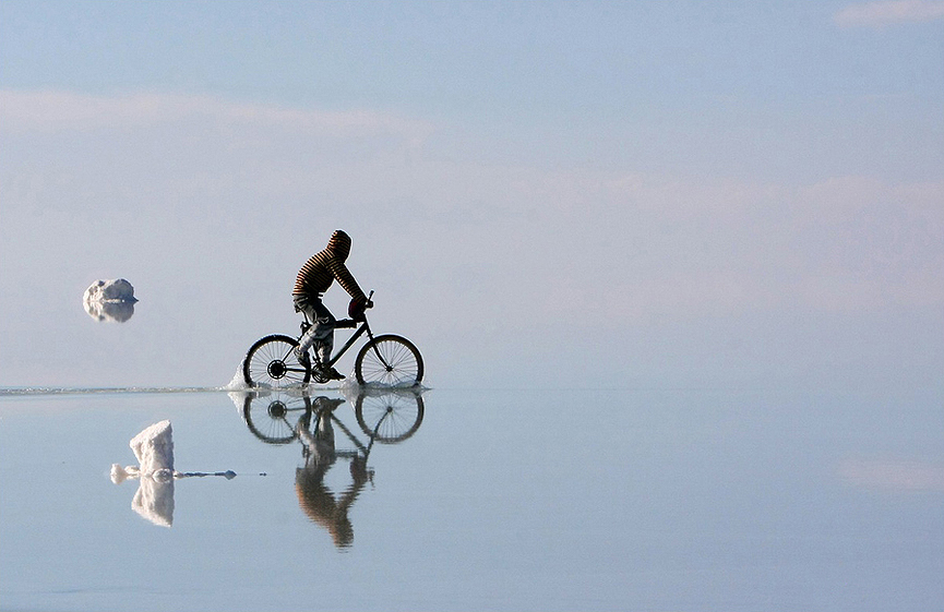 Volviendo a casa en bicicleta. Eduardo Hanazaki