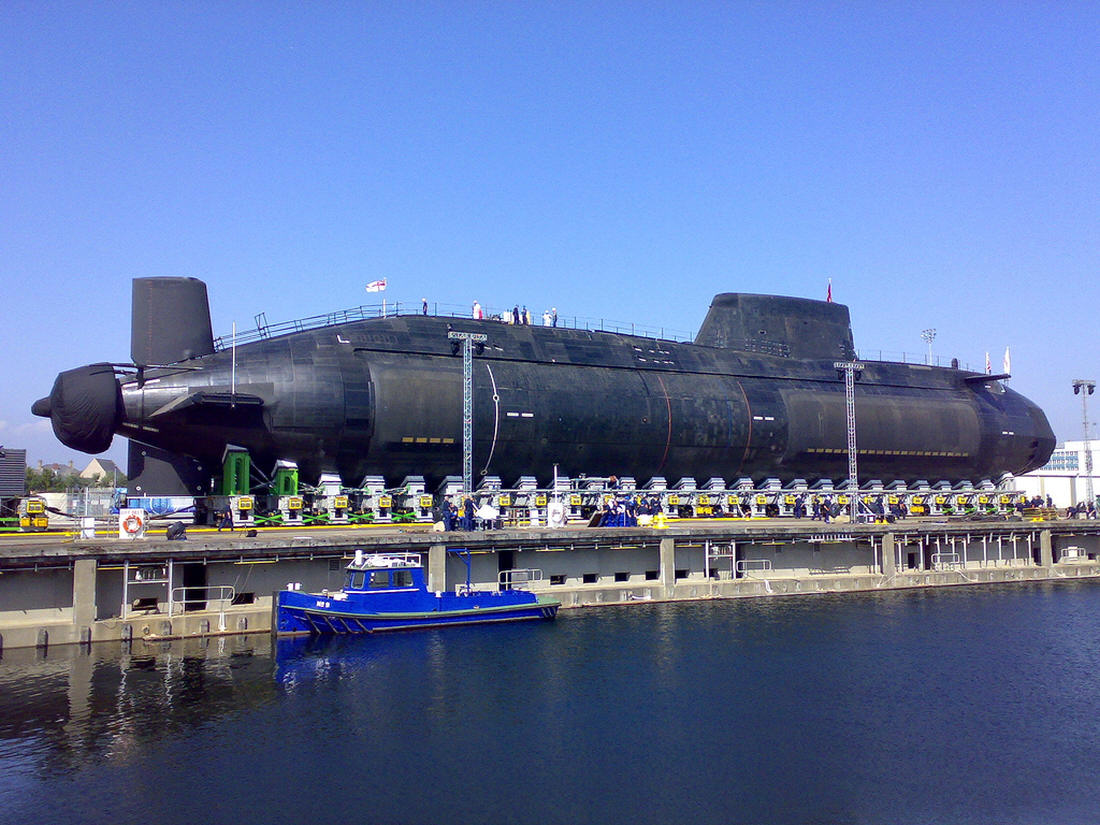 HMS Astute en dique seco
