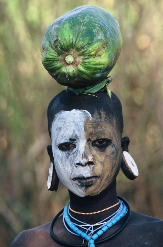 Atuendos tribales de Etiopia. Hans Silvester