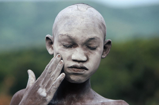 Atuendos tribales de Etiopia. Hans Silvester