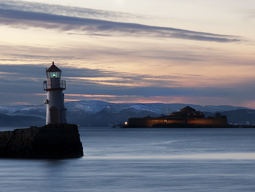 El faro y la isla de Munkholmen a la entrada de la ciudad de Trondheim. Kjell Korsan