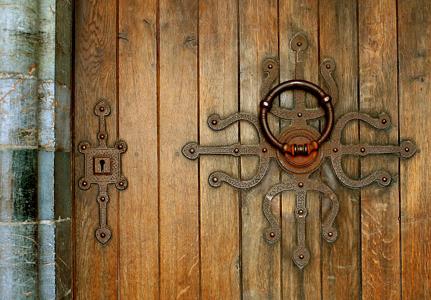 Aldaba en una de las puertas de la Catedral de Nidaros, Trondheim. Helena Normark