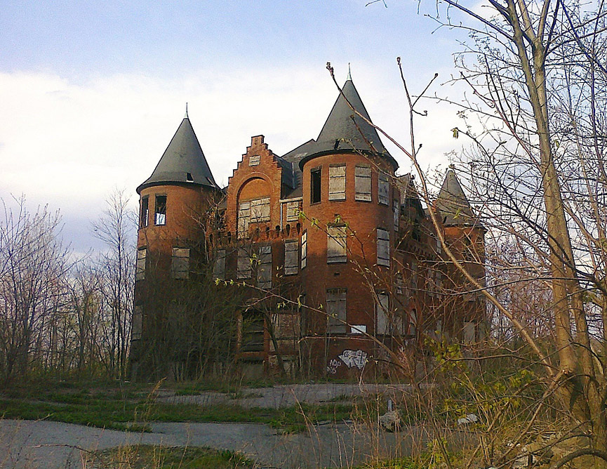 El imponente edificio de la Enfermería Samuel R. Smith. Staten Island, Nueva York. Tatyana Kildisheva
