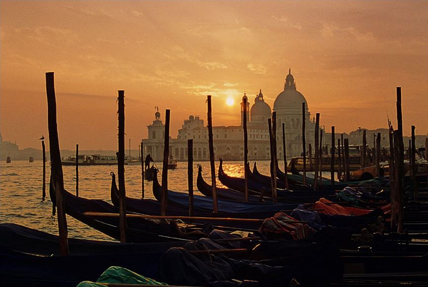Atardecer en la Basílica de Santa Maria della Salute. Ron Layters