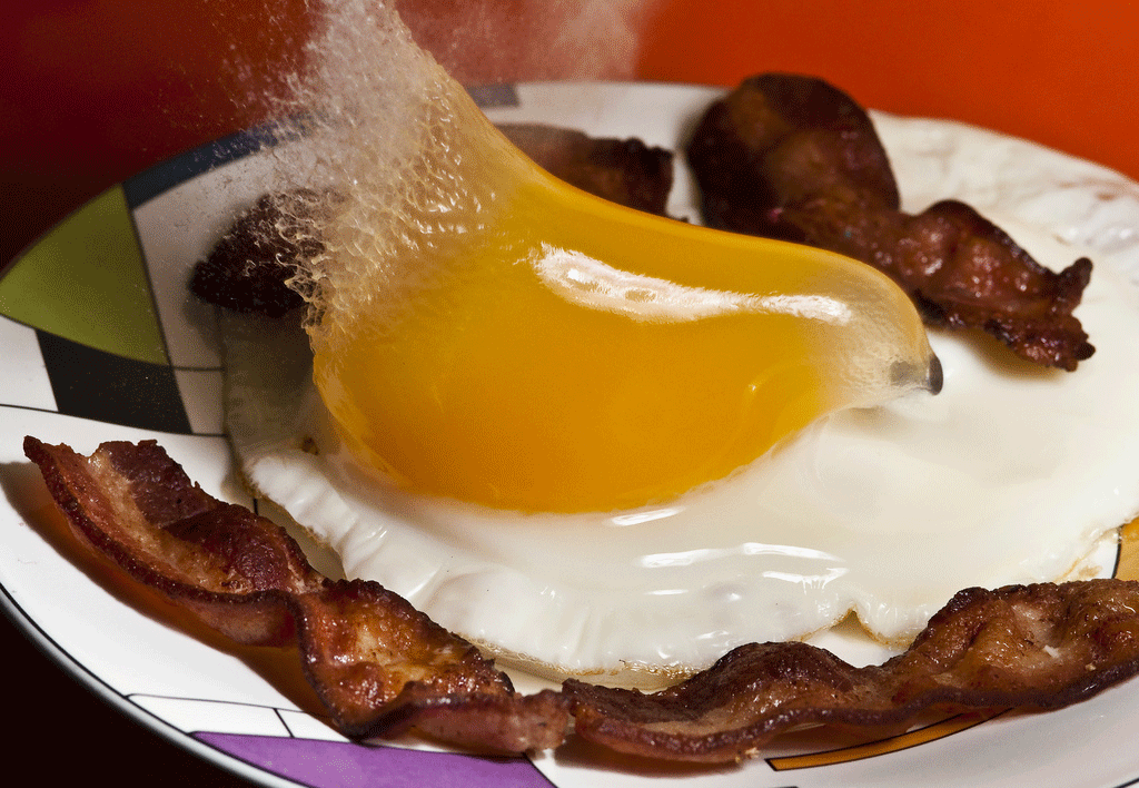 Huevo frito con bacon Alan Sailer