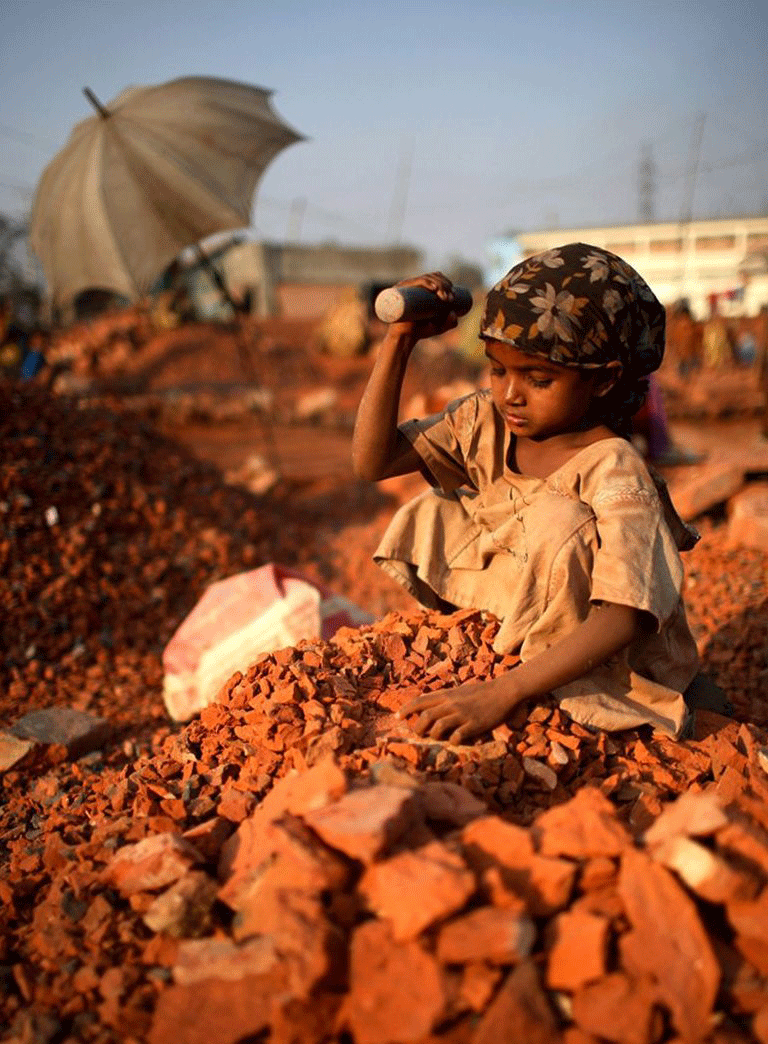 Triturando ladrillos en Dhaka. Akash